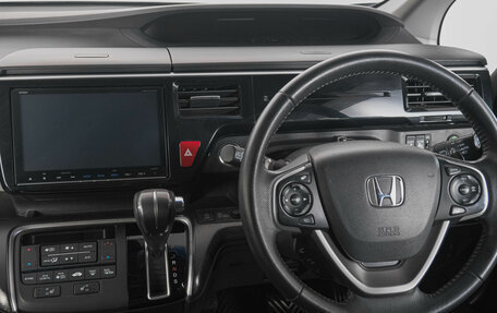 Honda Stepwgn IV, 2017 год, 2 269 000 рублей, 15 фотография