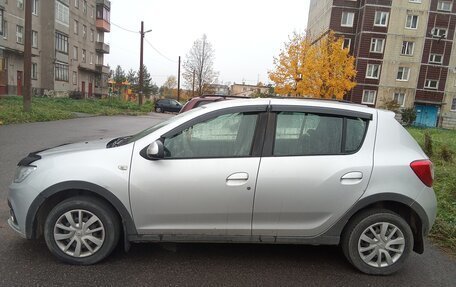 Renault Sandero II рестайлинг, 2019 год, 850 000 рублей, 2 фотография