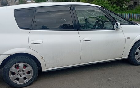 Toyota Opa I рестайлинг, 2001 год, 400 000 рублей, 6 фотография