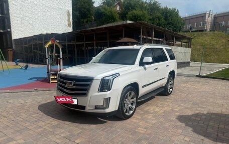 Cadillac Escalade IV, 2016 год, 4 900 000 рублей, 3 фотография