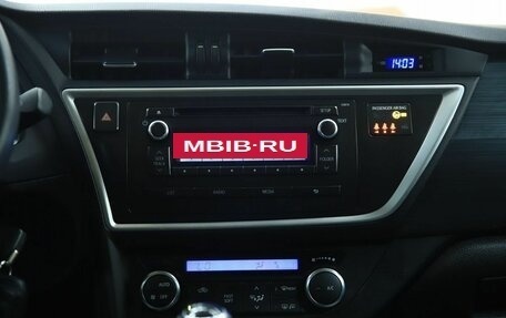 Toyota Auris II, 2013 год, 1 050 000 рублей, 14 фотография