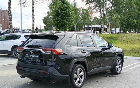 Toyota RAV4, 2021 год, 3 899 000 рублей, 5 фотография