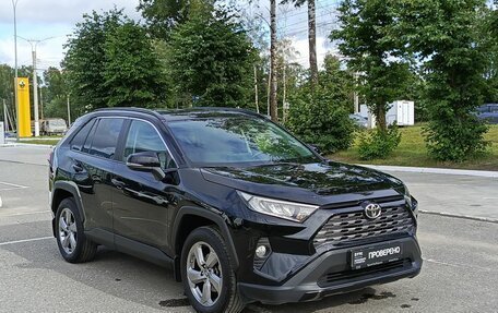 Toyota RAV4, 2021 год, 3 899 000 рублей, 3 фотография