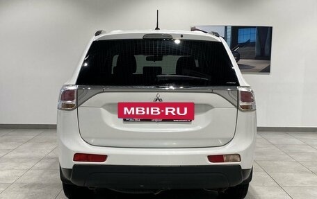 Mitsubishi Outlander III рестайлинг 3, 2013 год, 1 259 000 рублей, 6 фотография