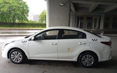 KIA Rio IV, 2021 год, 1 100 000 рублей, 2 фотография
