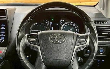 Toyota Land Cruiser Prado 150 рестайлинг 2, 2020 год, 3 440 014 рублей, 7 фотография