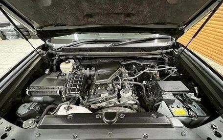 Toyota Land Cruiser Prado 150 рестайлинг 2, 2020 год, 3 440 014 рублей, 15 фотография