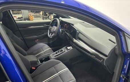 Volkswagen Golf VIII, 2022 год, 1 750 000 рублей, 10 фотография