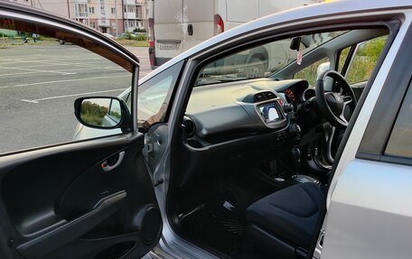 Honda Fit III, 2009 год, 737 000 рублей, 2 фотография