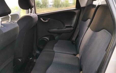 Honda Fit III, 2009 год, 737 000 рублей, 19 фотография