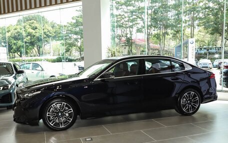 BMW 5 серия, 2025 год, 7 500 000 рублей, 5 фотография