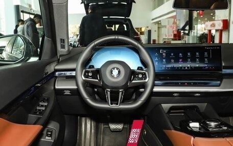 BMW 5 серия, 2025 год, 7 500 000 рублей, 7 фотография