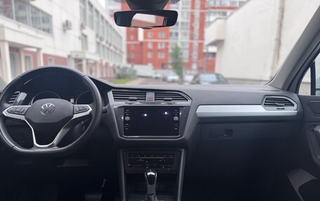 Volkswagen Tiguan II, 2021 год, 2 850 000 рублей, 6 фотография