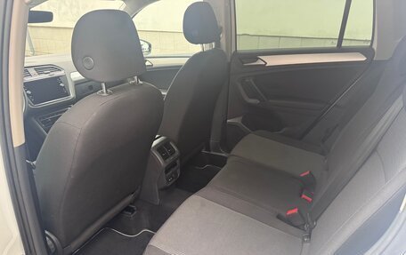 Volkswagen Tiguan II, 2021 год, 2 850 000 рублей, 10 фотография