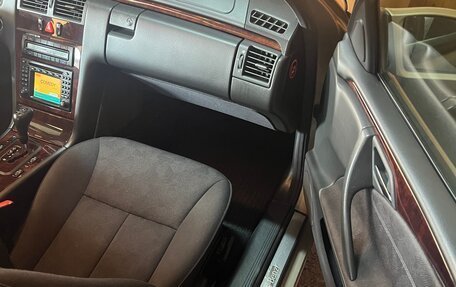 Mercedes-Benz E-Класс, 2000 год, 1 600 000 рублей, 17 фотография