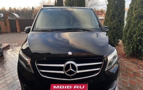 Mercedes-Benz V-Класс, 2016 год, 3 400 000 рублей, 2 фотография
