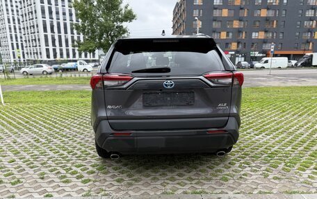 Toyota RAV4, 2021 год, 2 695 000 рублей, 7 фотография