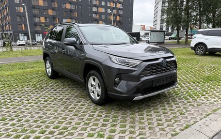 Toyota RAV4, 2021 год, 2 695 000 рублей, 4 фотография