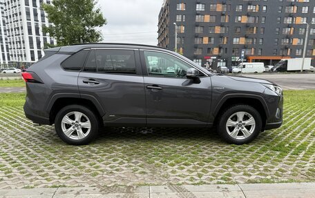 Toyota RAV4, 2021 год, 2 695 000 рублей, 5 фотография