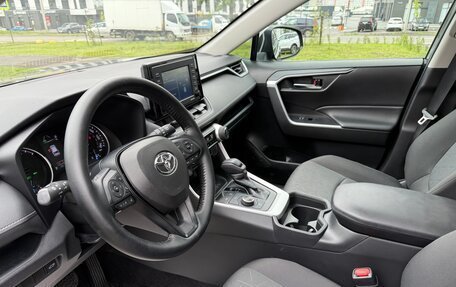 Toyota RAV4, 2021 год, 2 695 000 рублей, 11 фотография
