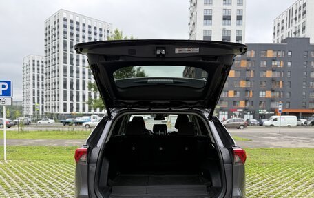 Toyota RAV4, 2021 год, 2 695 000 рублей, 21 фотография
