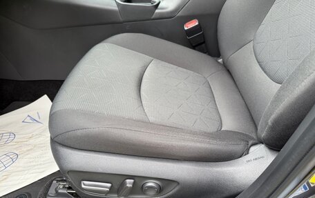 Toyota RAV4, 2021 год, 2 695 000 рублей, 14 фотография