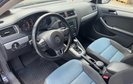 Volkswagen Jetta VI, 2013 год, 899 000 рублей, 7 фотография