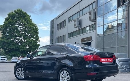 Volkswagen Jetta VI, 2013 год, 899 000 рублей, 4 фотография