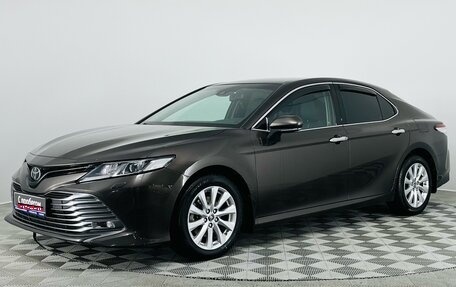 Toyota Camry, 2019 год, 2 870 000 рублей, 1 фотография