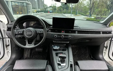Audi A4, 2021 год, 2 335 000 рублей, 2 фотография