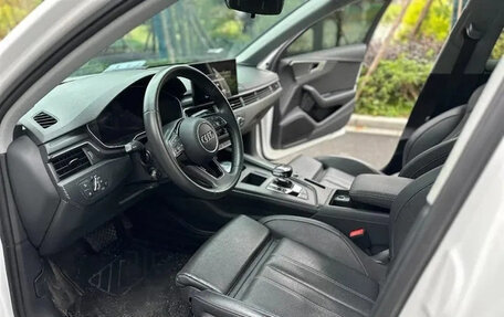Audi A4, 2021 год, 2 335 000 рублей, 8 фотография