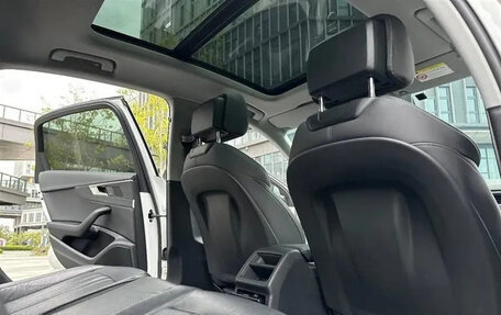 Audi A4, 2021 год, 2 335 000 рублей, 10 фотография
