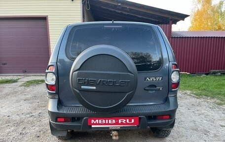 Chevrolet Niva I рестайлинг, 2009 год, 450 000 рублей, 3 фотография