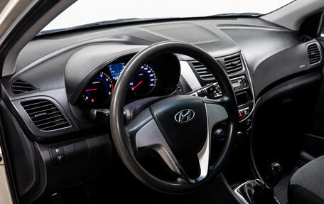 Hyundai Solaris II рестайлинг, 2012 год, 620 000 рублей, 10 фотография