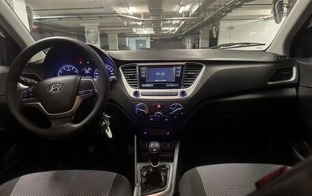 Hyundai Solaris II рестайлинг, 2017 год, 790 000 рублей, 9 фотография