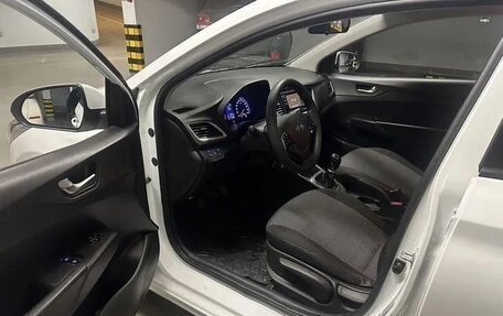 Hyundai Solaris II рестайлинг, 2017 год, 790 000 рублей, 8 фотография