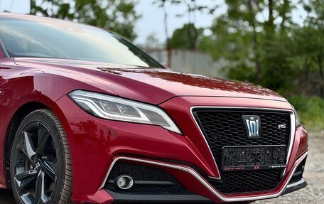 Toyota Crown, 2018 год, 2 290 000 рублей, 4 фотография