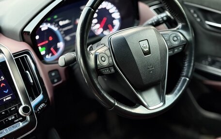 Toyota Crown, 2018 год, 2 290 000 рублей, 13 фотография