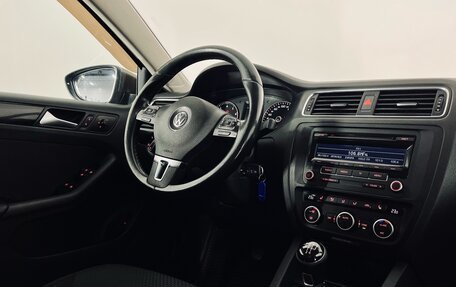 Volkswagen Jetta VI, 2012 год, 750 000 рублей, 11 фотография