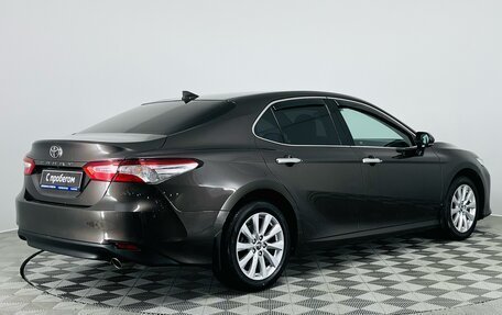Toyota Camry, 2019 год, 2 870 000 рублей, 6 фотография