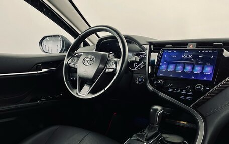 Toyota Camry, 2019 год, 2 870 000 рублей, 15 фотография