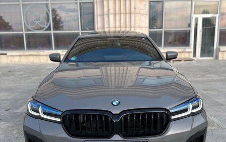 BMW 5 серия, 2021 год, 5 720 000 рублей, 4 фотография
