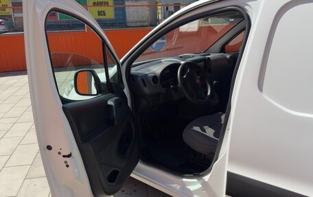 Peugeot Partner II рестайлинг 2, 2013 год, 865 000 рублей, 15 фотография