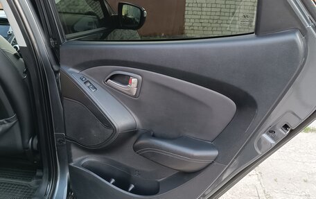 Hyundai ix35 I рестайлинг, 2011 год, 1 300 000 рублей, 20 фотография