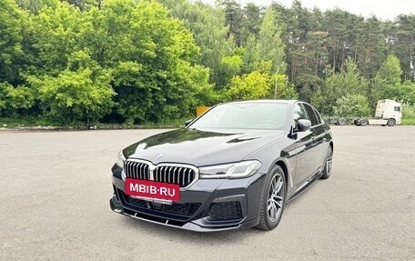 BMW 5 серия, 2022 год, 5 500 000 рублей, 4 фотография