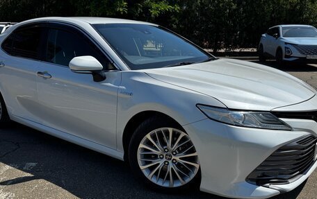 Toyota Camry, 2017 год, 2 650 000 рублей, 8 фотография