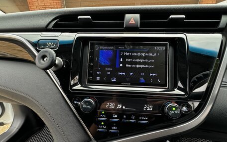 Toyota Camry, 2017 год, 2 650 000 рублей, 15 фотография