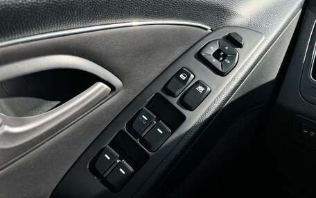 Hyundai ix35 I рестайлинг, 2012 год, 1 200 000 рублей, 17 фотография