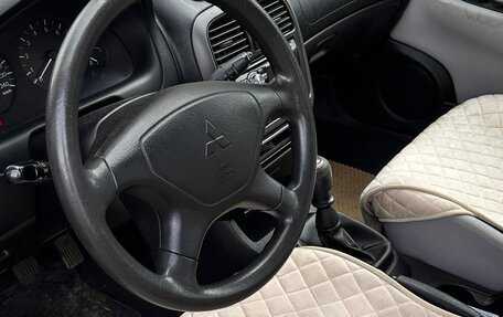 Mitsubishi Carisma I, 2002 год, 420 000 рублей, 6 фотография