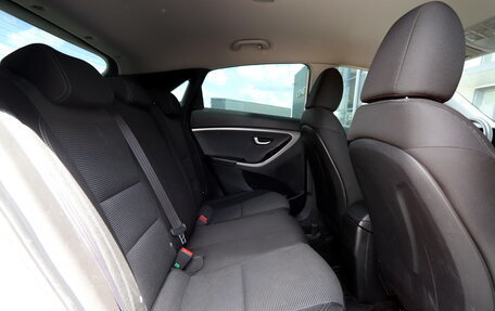 Hyundai i30 II рестайлинг, 2015 год, 1 300 000 рублей, 14 фотография
